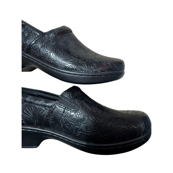 Baretraps Btrue Women’s Basil Round Closed Toe Slip On Black Size 10 New - Picture 8 of 12